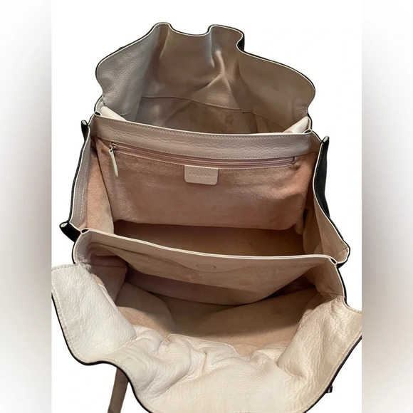 RARE LUX | Bvlgari Calfskin Tote - Picture 7 of 15